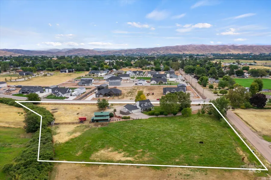 1140 Edgemont St, Emmett, ID 83617 - #3