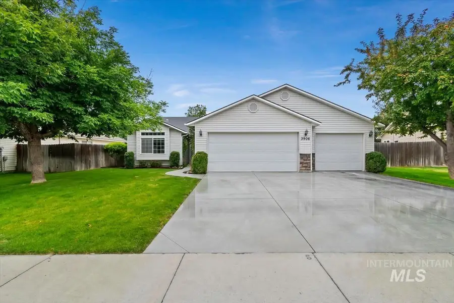 3906 E Clear Springs Dr, Nampa, ID 83686 - #2