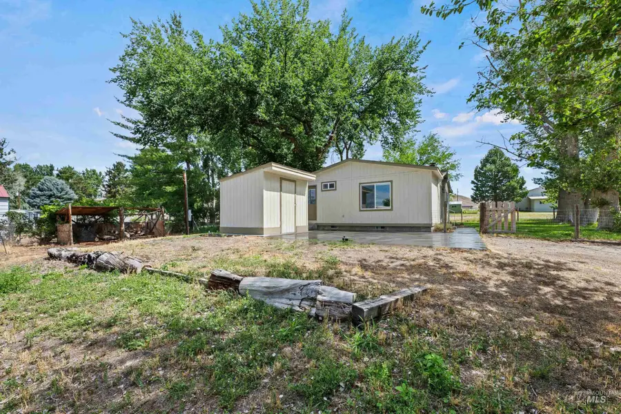 31994 Hyde St, Bruneau, ID 83604 - #3