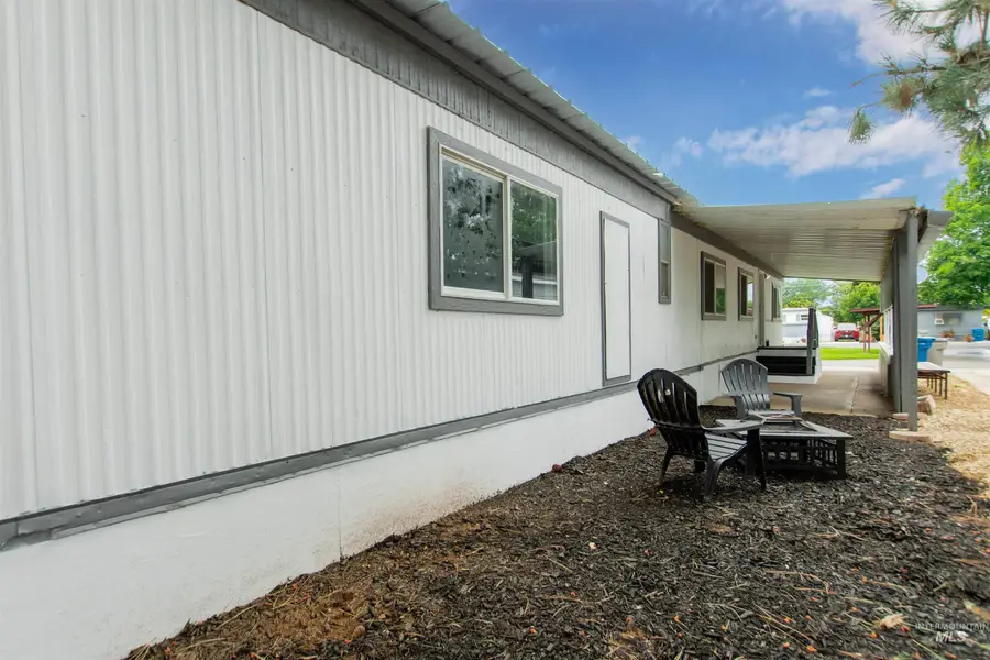 1410 W Flamingo Ave #Trailer 10, Nampa, ID 83651 - #3