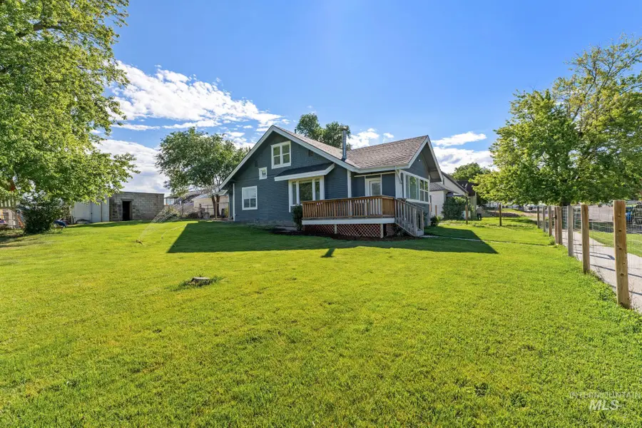 311 W D Street, Shoshone, ID 83352 - #3
