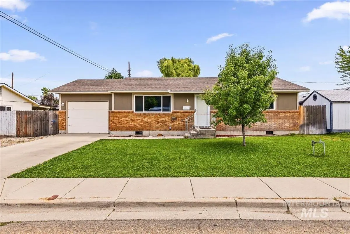 2015 Meadow Ave., Caldwell, ID 83605 - #1