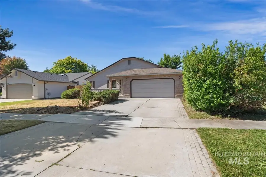 1681 E Laurelwood, Eagle, ID 83616 - #2