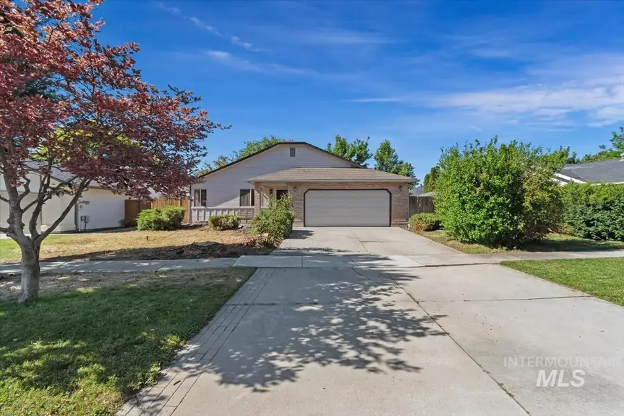 1681 E Laurelwood, Eagle, ID 83616 - #3