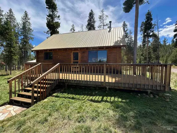 35 Sawtooth Way, Stanley, ID 83278