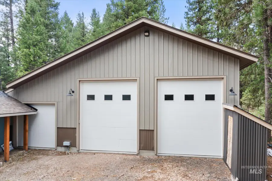 9785 Edna Pl, Cascade, ID 83611 - #2
