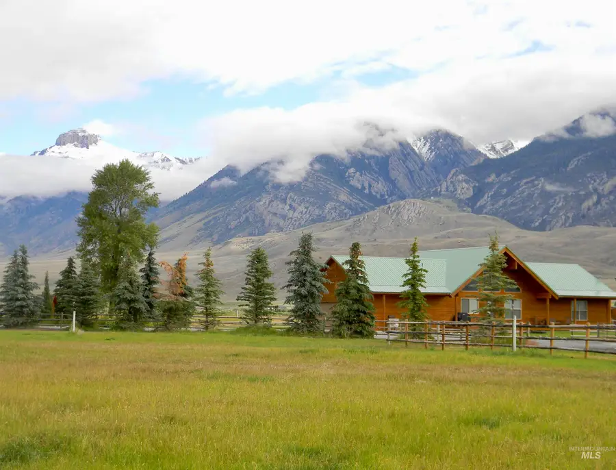 181 Crows Nest Loop, Mackay, ID 83251 - #3