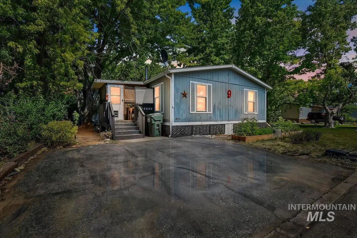 951 W Avalon #9, Kuna, ID 83634 - #1