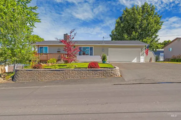1303 Hemlock Avenue, Lewiston, ID 83501