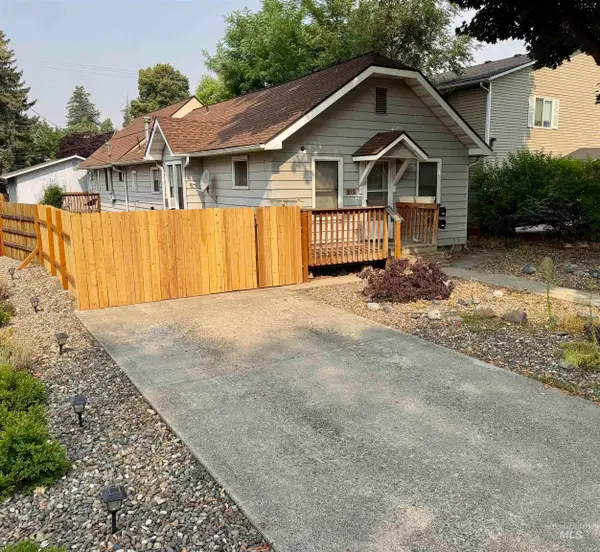 509/511 Jefferson, Moscow, ID 83843