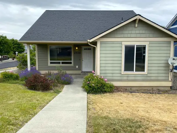 2706 Granville, Moscow, ID 83843
