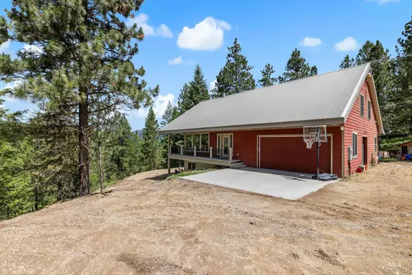 92 Cruickshank Rd, Banks, ID 83629
