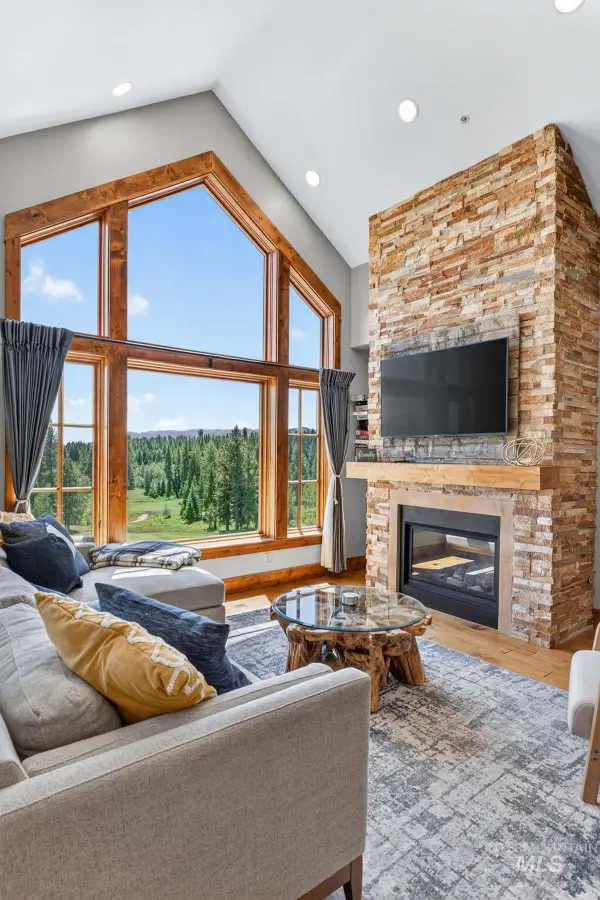 75 Arling Center Court #417, Donnelly, ID 83615