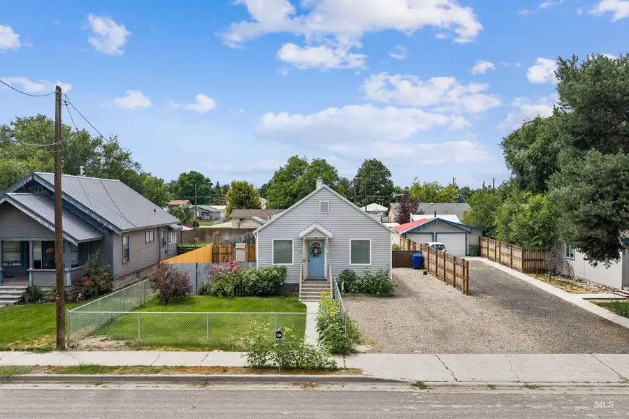 839 N 6th Street, Payette, ID 83661 - #3