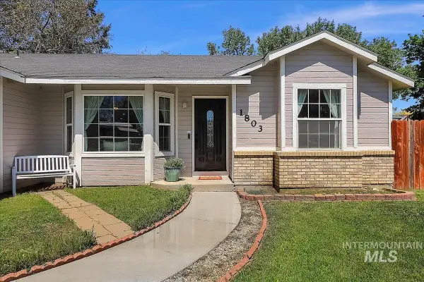1803 Poplar St, Caldwell, ID 83605