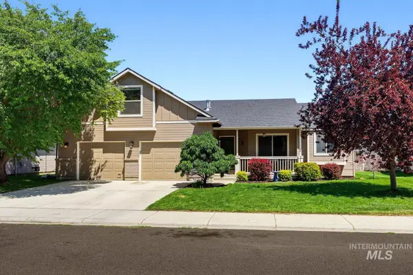 1828 W Lotus Ponds Crt, Nampa, ID 83651