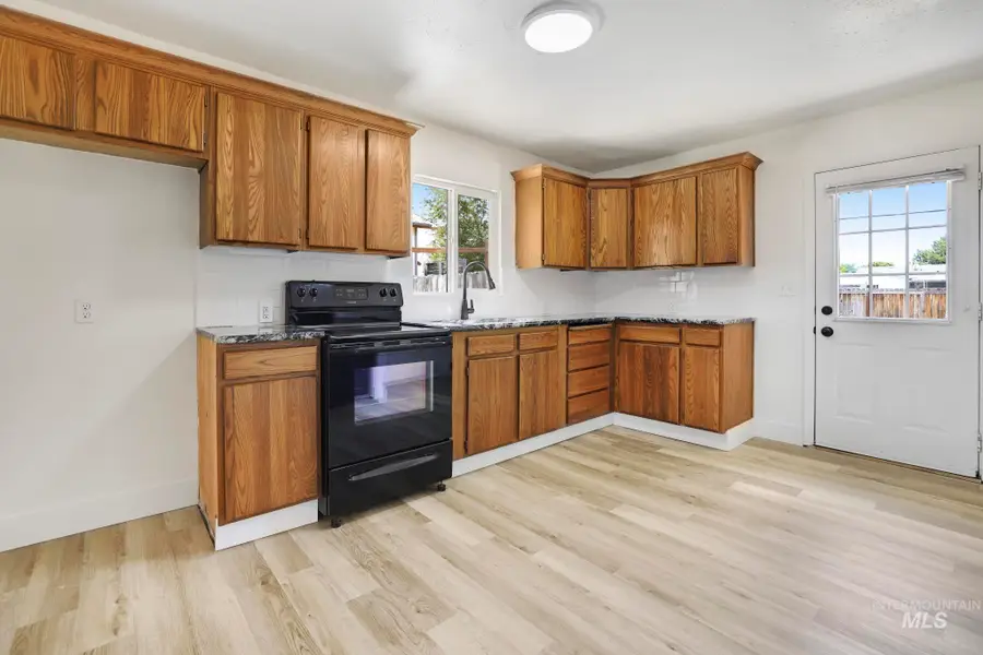 327 Monroe St, Twin Falls, ID 83301 - #3