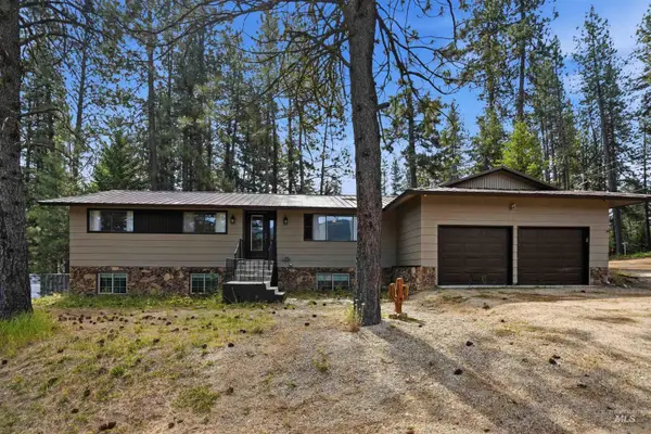 1 Happy Hollow Dr., Garden Valley, ID 83622