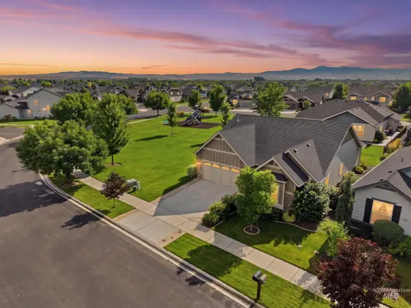 1010 N Chastain Lane, Eagle, ID 83616