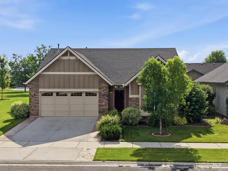 1010 N Chastain Lane, Eagle, ID 83616 - #3
