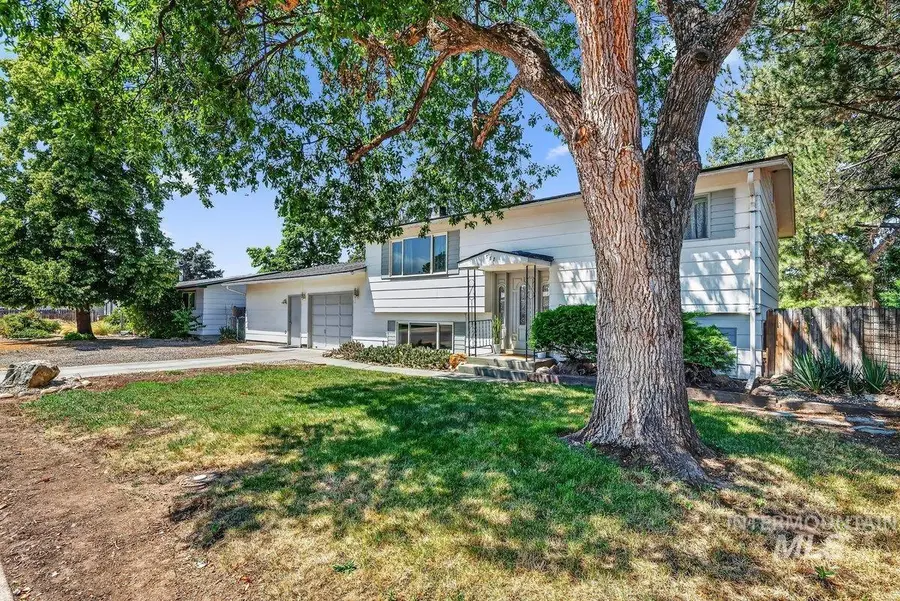 587 Monte Vista Dr., Emmett, ID 83617 - #3