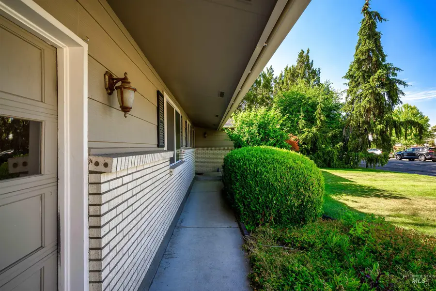 8457 W Pembrook Dr, Boise, ID 83704 - #3