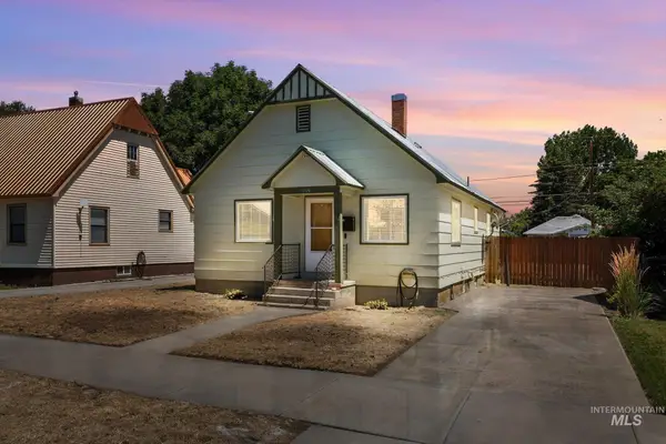 918 W 3rd St, Weiser, ID 83672