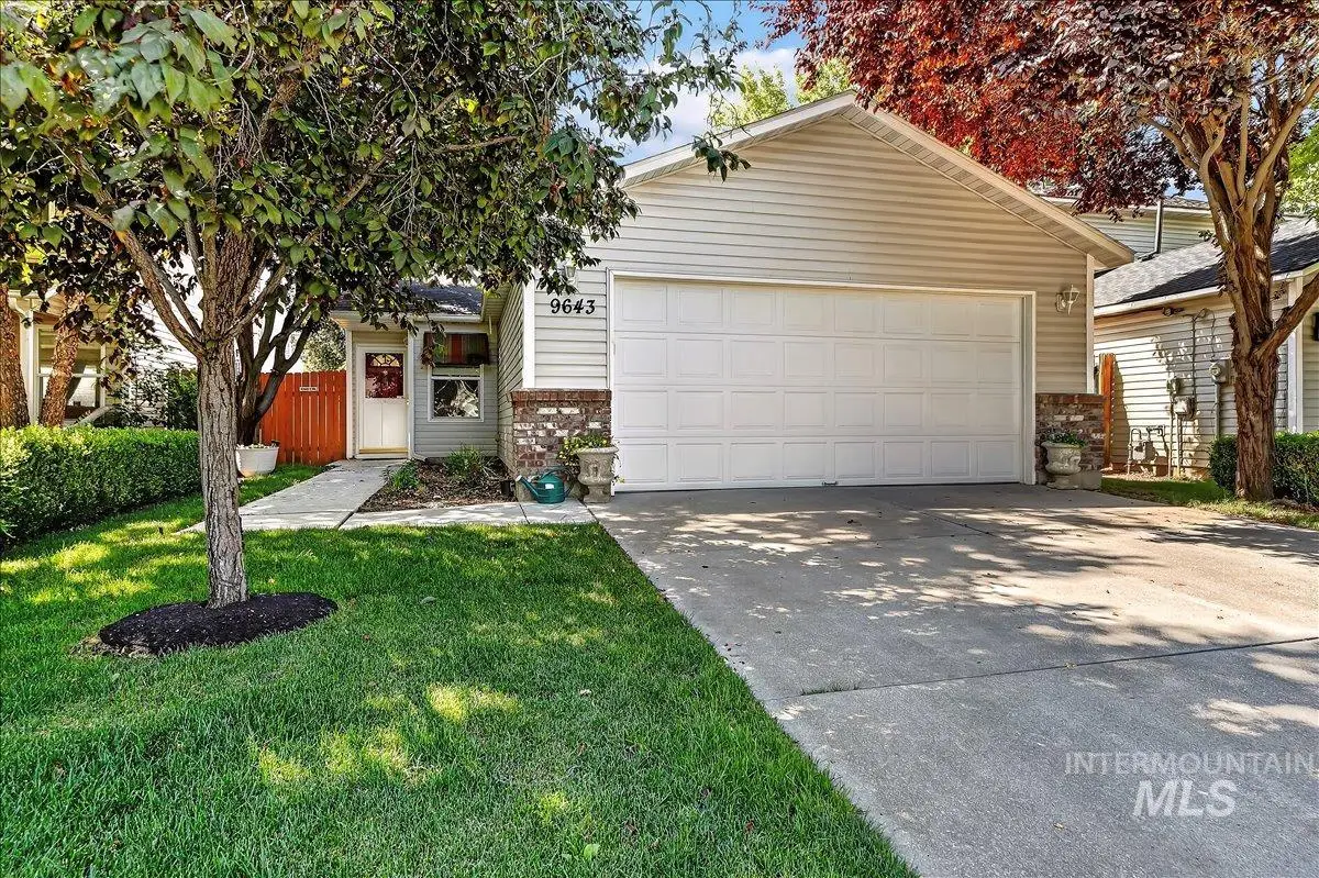 9643 W Weir Hollis Dr, Boise, ID 83709 - #1