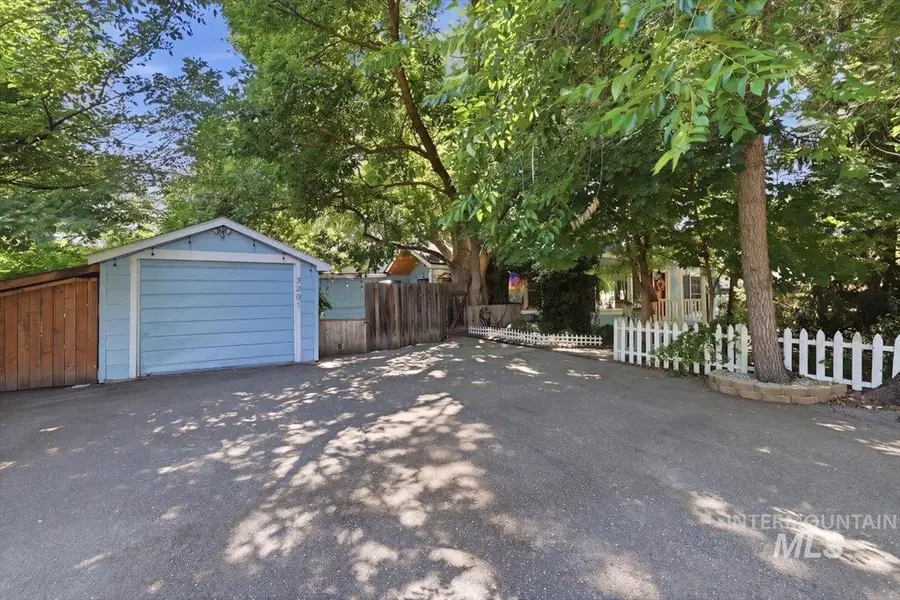 3201 W Bellomy Ln, Boise, ID 83703 - #2