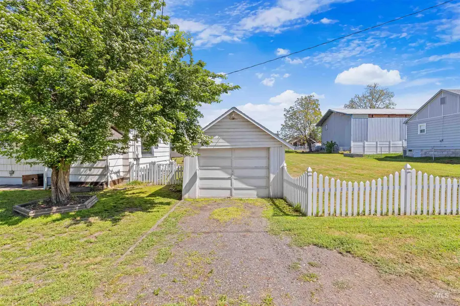1047 Francis Street, Clarkston, WA 99403 - #3