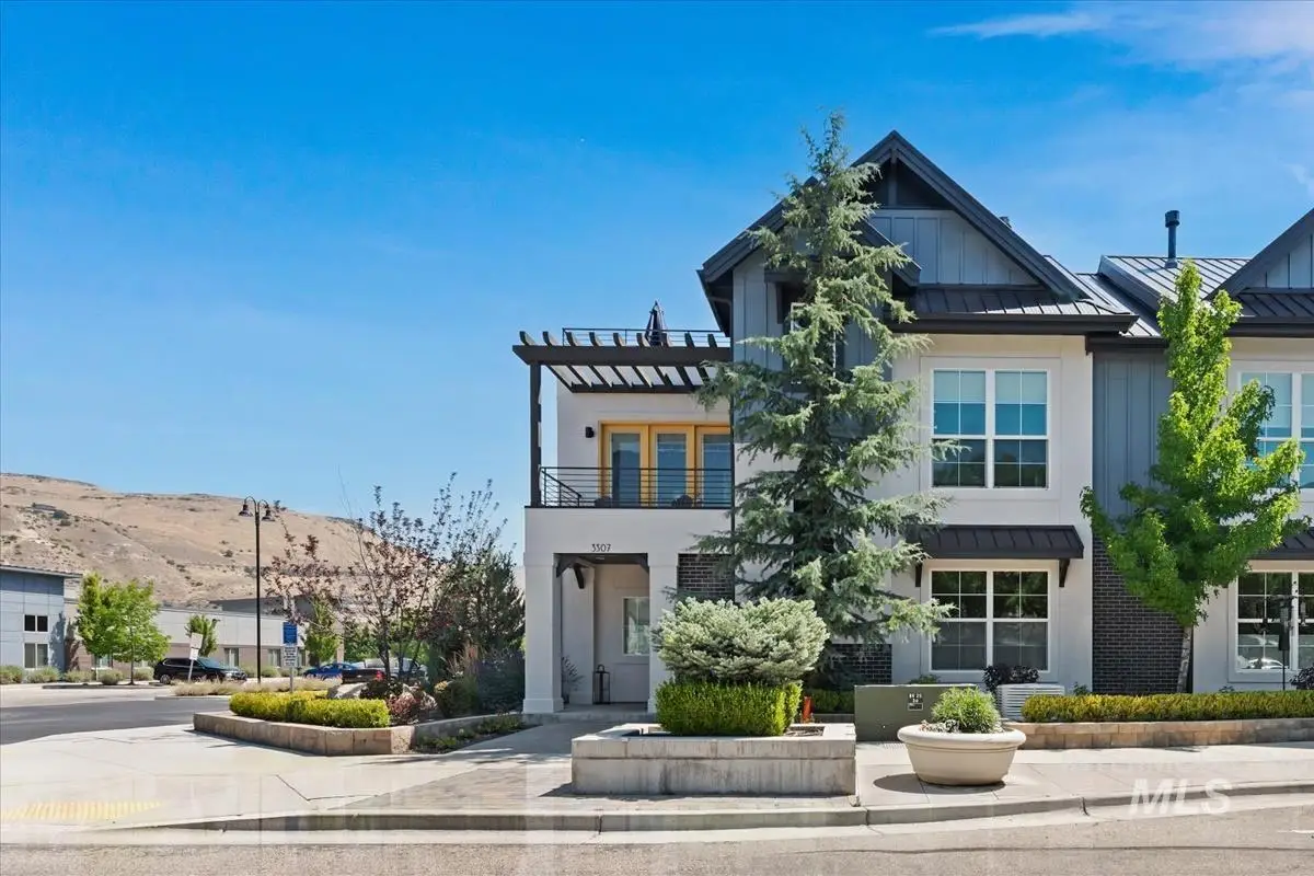3307 E Trifecta Ln, Boise, ID 83716 - #1