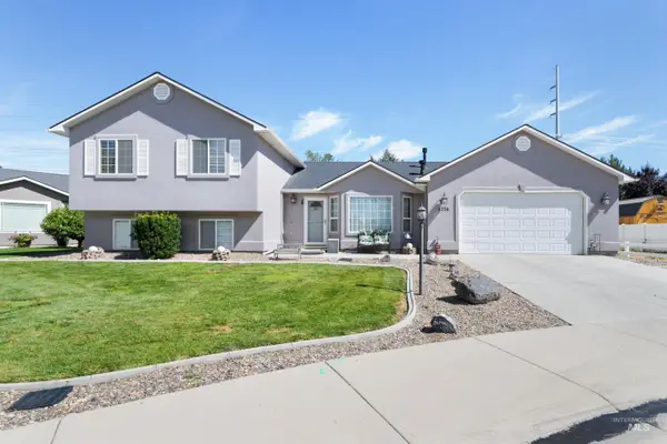 4336 W Niemann Dr, Meridian, ID 83646