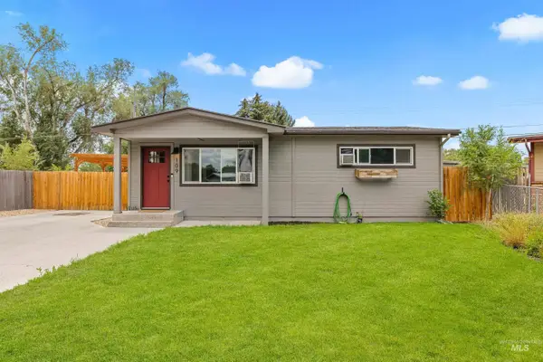 109 Abbott Dr., Mountain Home, ID 83647