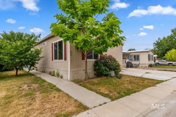 517 N Meadowland Dr, Boise, ID 83713