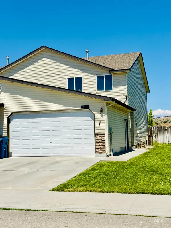 1714 Cinder Loop, Mountain Home, ID 83647