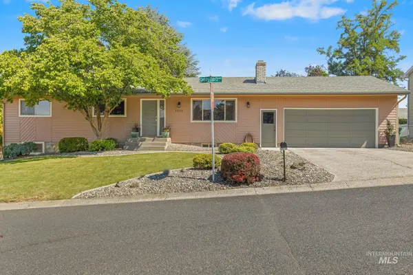3615 Country Club Drive, Lewiston, ID 83501