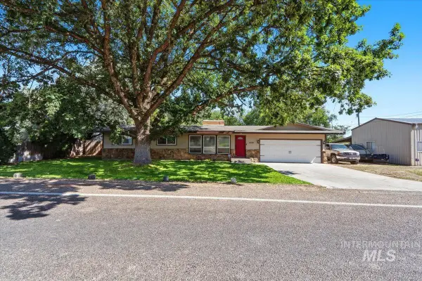 2322 W Roosevelt Avenue, Nampa, ID 83651