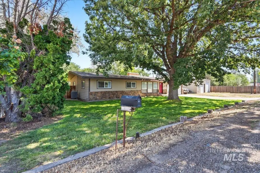 2322 W Roosevelt Avenue, Nampa, ID 83651 - #2