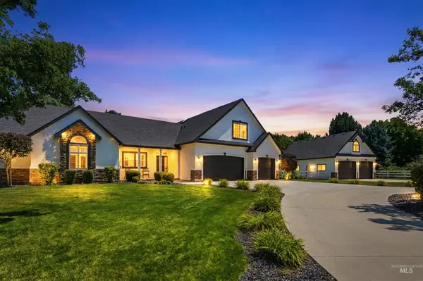 570 N Cove Colony Way, Eagle, ID 83616