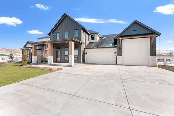 14501 N Woodpecker Ave, Boise, ID 83714