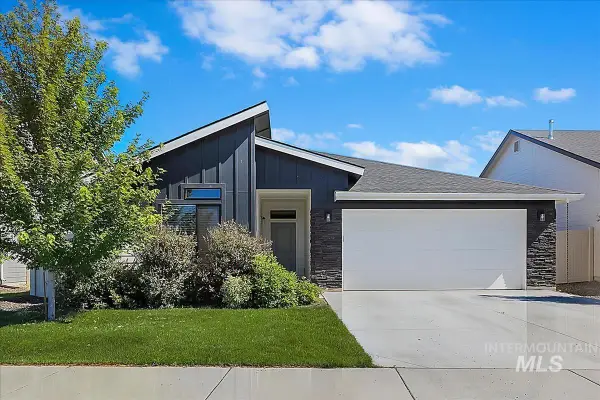 5050 W Grand Rapids Dr, Meridian, ID 83646