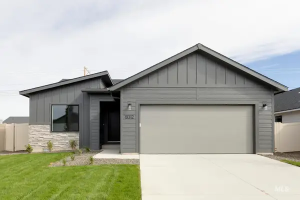 900 SW Jayhawk St, Mountain Home, ID 83647