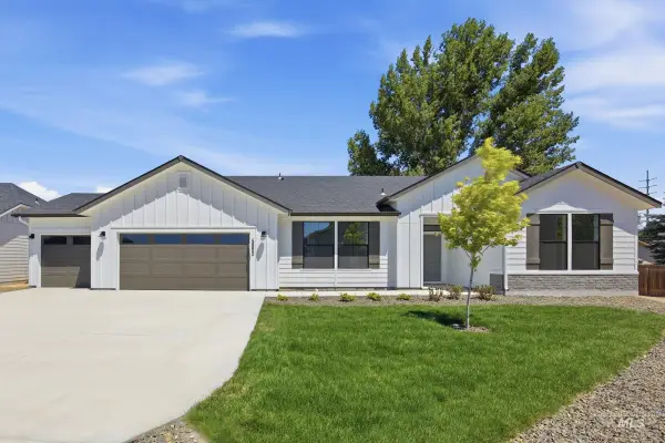 4860 S Bleachfield Ave, Meridian, ID 83642