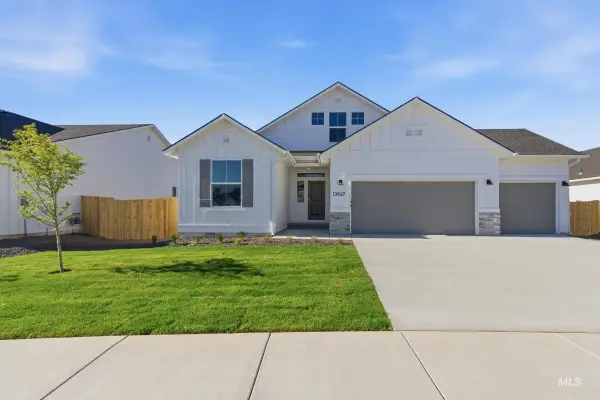 3777 E White Plains St, Nampa, ID 83686