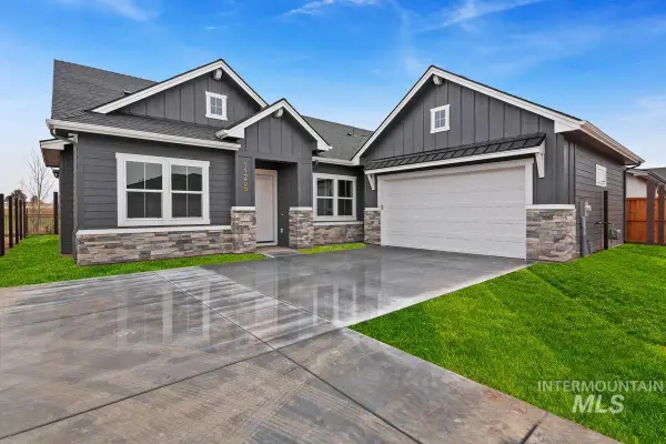 11178 S Corballis Ln, Kuna, ID 83634