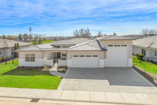 2398 N Serveriano Ave, Eagle, ID 83616