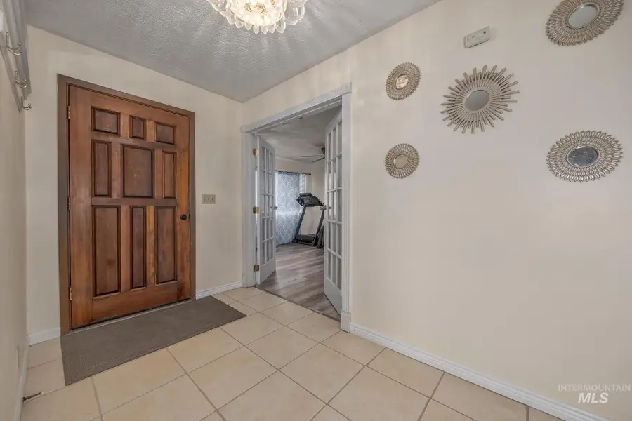 2014 NW 5th Ave., Ontario, OR 97914 - #3