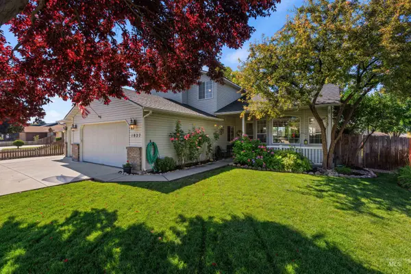 1827 W Lonesome Dove, Meridian, ID 83646