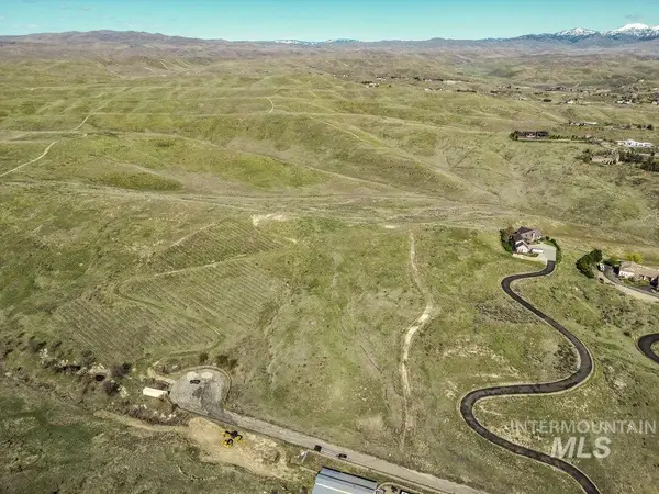 5070 N Curlew Lane, Eagle, ID 83616
