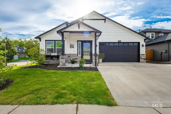 5440 N Landon Creek Pl, Meridian, ID 83646